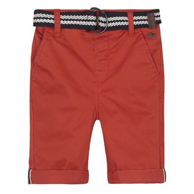 Red stretch chino shorts with belt